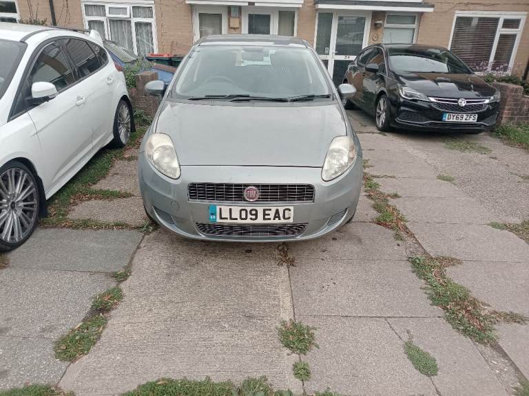 Fiat, GRANDE PUNTO, Hatchback, 2009, Manual, 1368 (cc), 5 doors 12 months MOT 