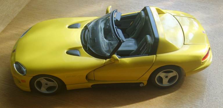 Dodge Viper 1/18 diecast car by Burago.