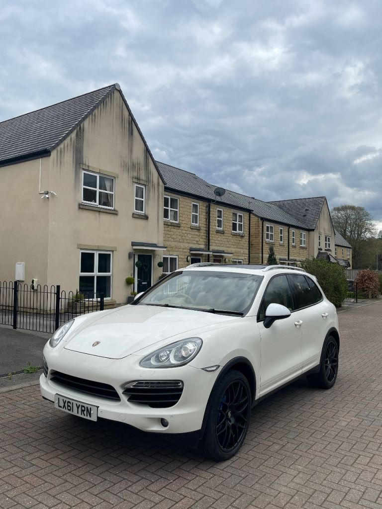 Porsche, CAYENNE, Estate, 2011, Semi-Auto, 2967 (cc), 5 doors