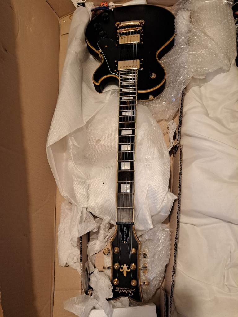 Schecter Solo II Custom (Electric Guitar). Brand New Condition.