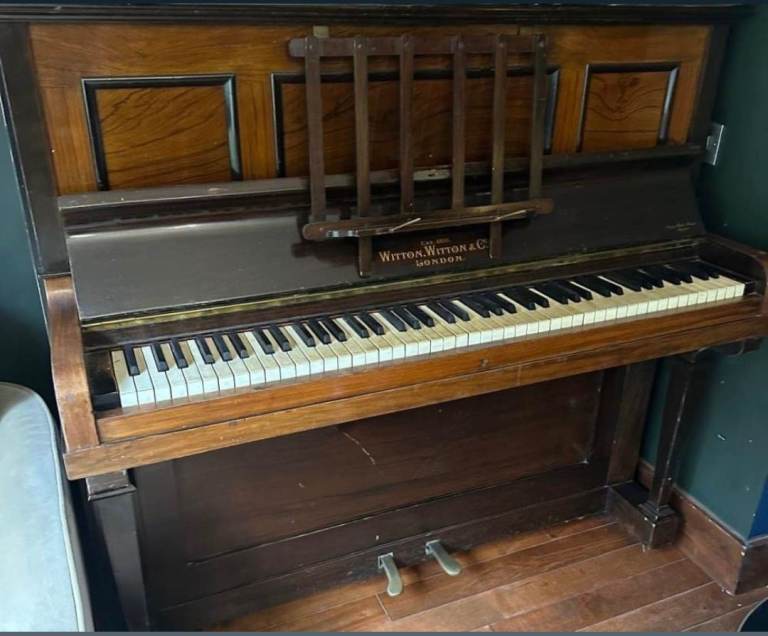 Witton & Co Piano – Fair Condition, Great for Project