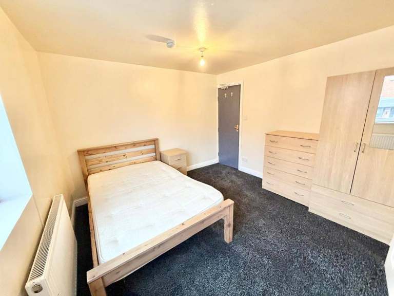 🏠***ROOM AVAILABLE**DOUBLE ROOM in STOKE ON TRENT ALL DSS ACCEPTED***SEE DESCRIPTION***