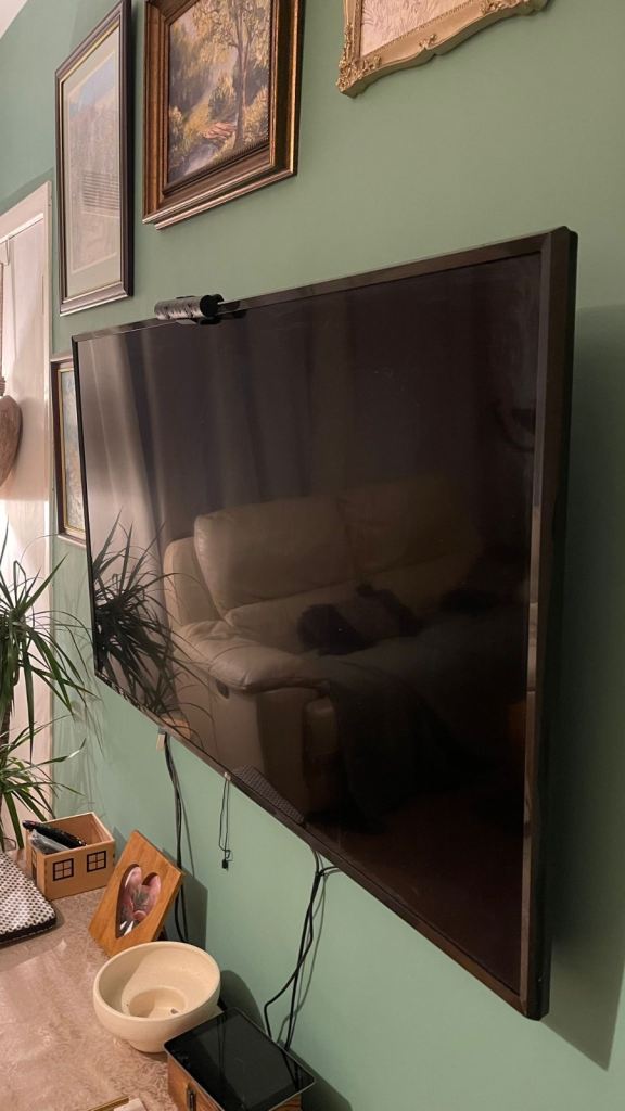 I CAN DELIVER LG 55-inch Smart TV + MAGIC REMOTE in EXCELLENT working order