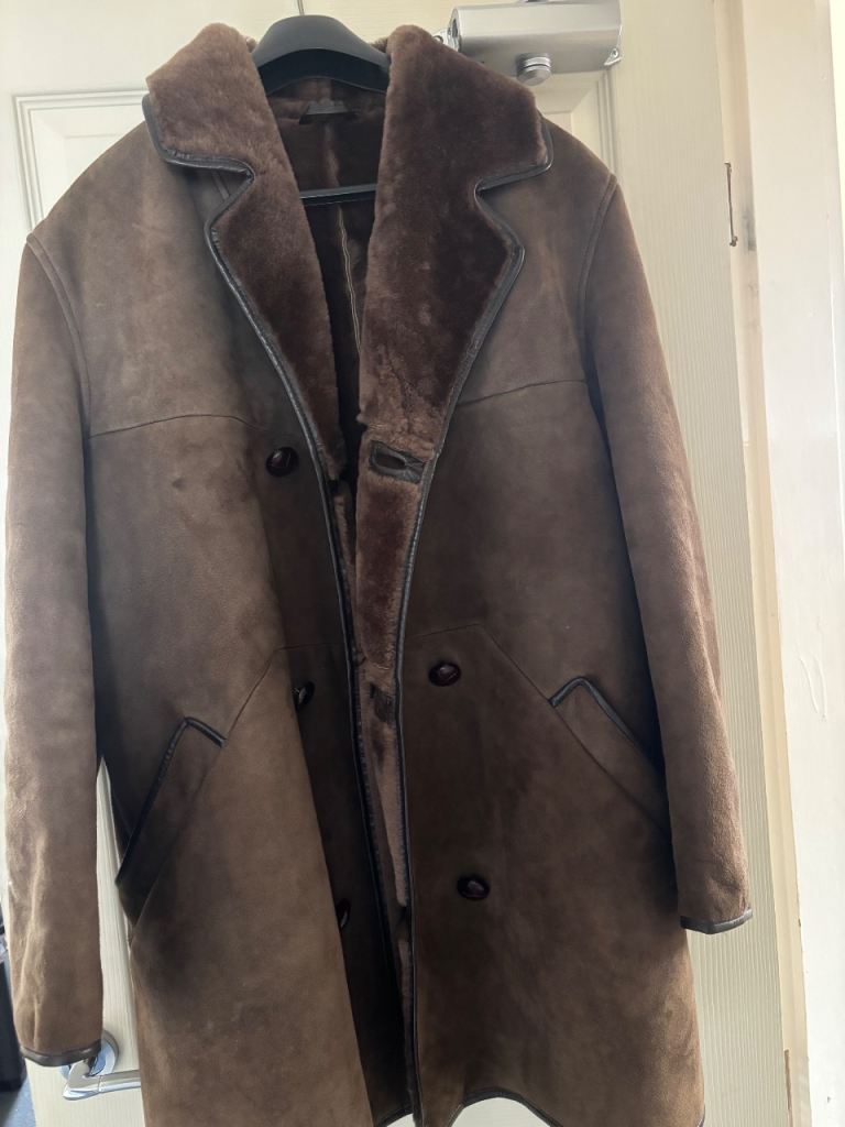 Vintage Men's Sheepskin Coat – Warm Brown, Size 40-inch Chest