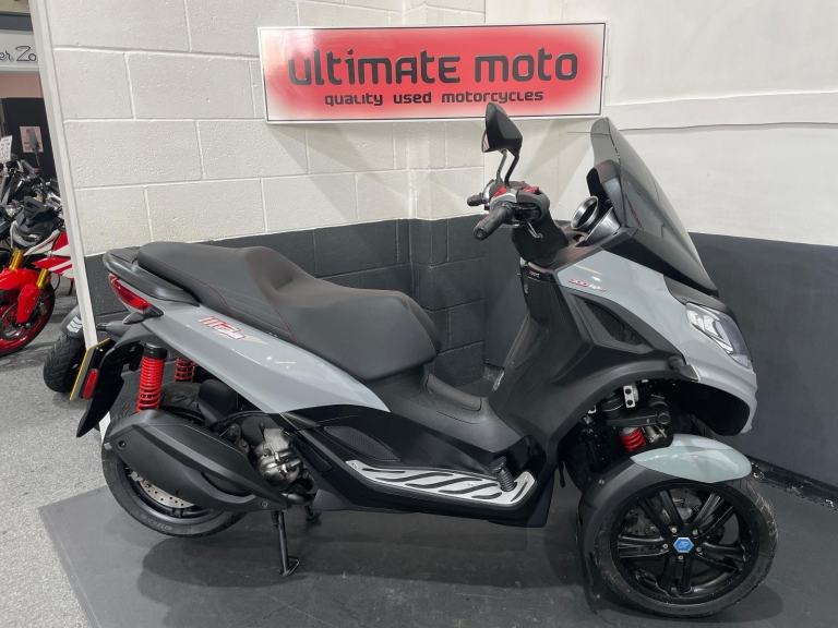 2021(71) Piaggio MP3 300 Sport LT - TWO LOCKABLE FRONT WHEELS - TRIKE