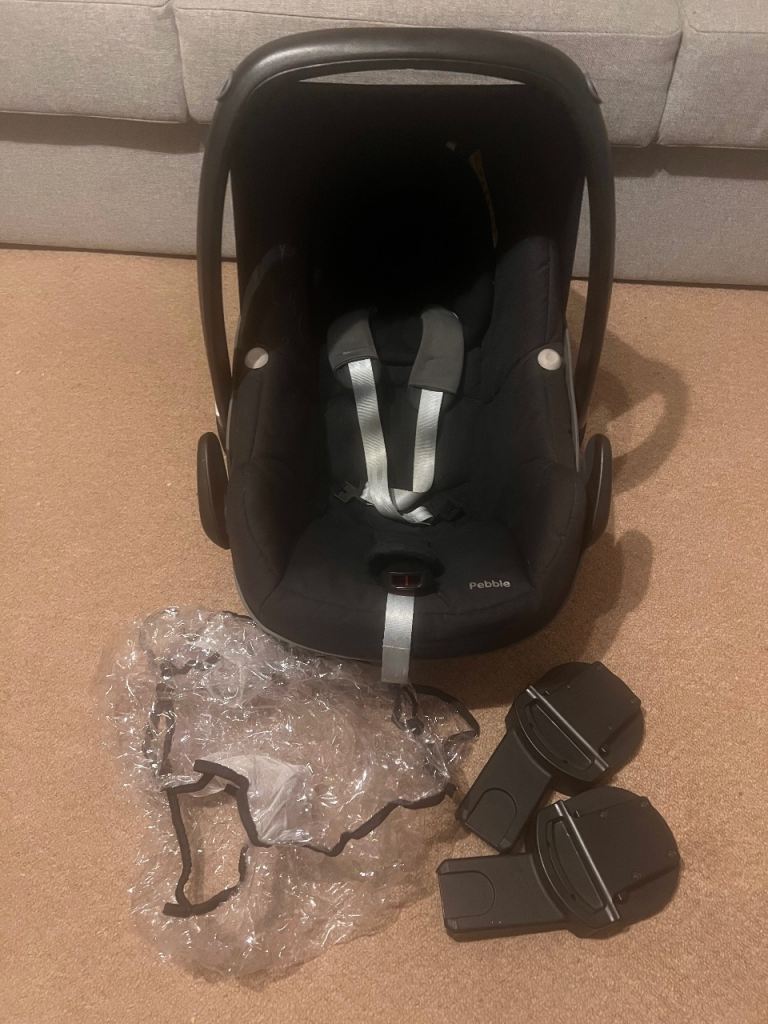 Maxi-Cosi Pebble Car Seat with Adapters & Rain Cover