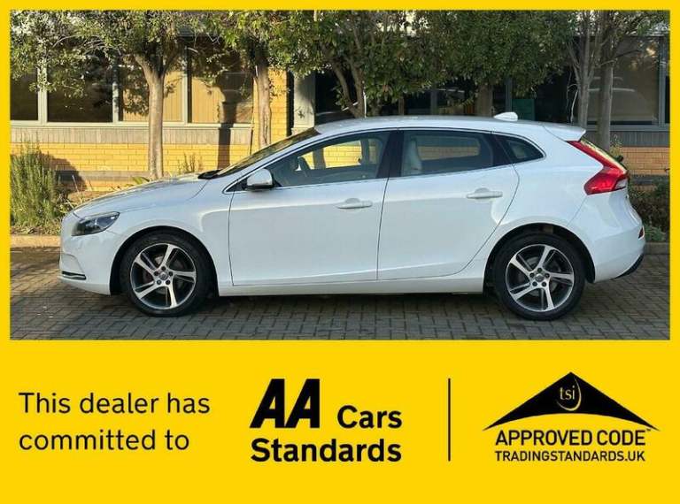 2015 Volvo V40 1.6 D2 SE Lux Euro 5 (s/s) 5dr HATCHBACK Diesel Manual