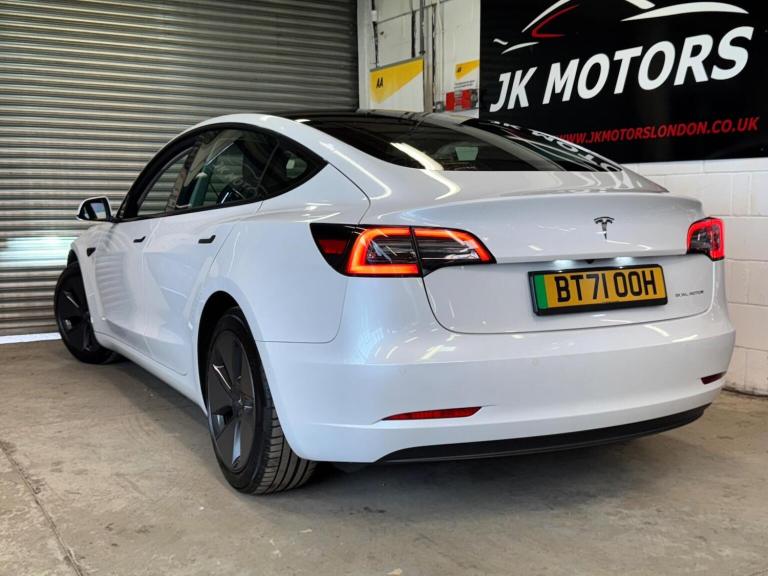 TESLA MODEL 3 (Dual Motor) Long Range Auto 4WDE 4dr 2021