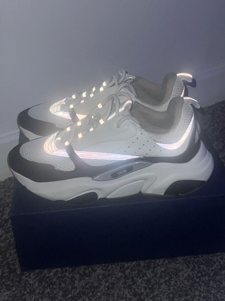 Dior B22 Size 6