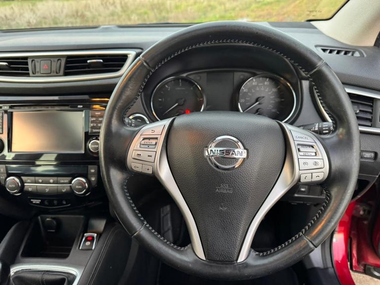 2015 Nissan Qashqai 1.6 dCi Tekna 5dr HATCHBACK Diesel Manual