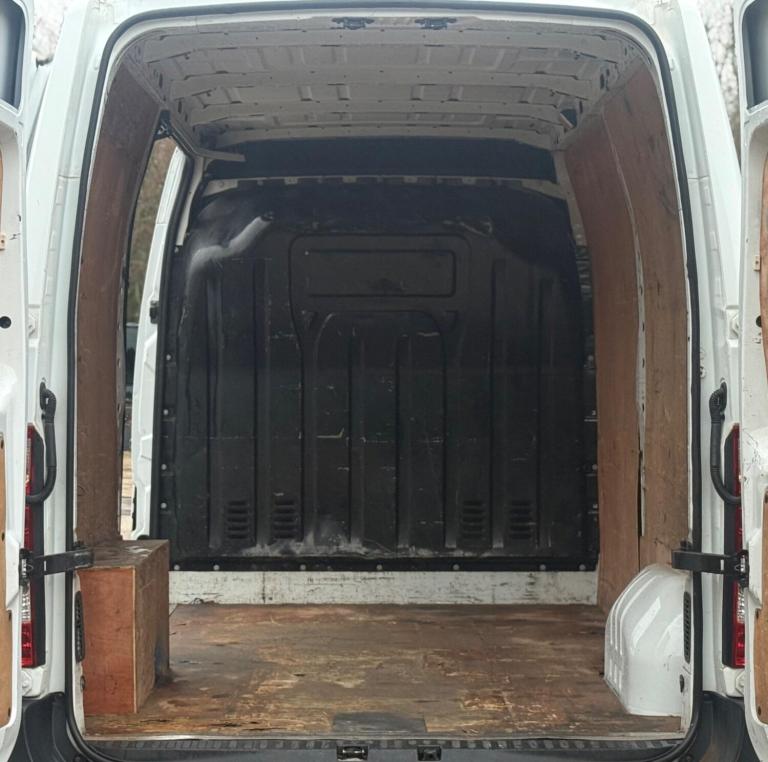 2017 Nissan NV400 2.3 dCi 33 SE FWD L2 H2 Euro 6 5dr Diesel