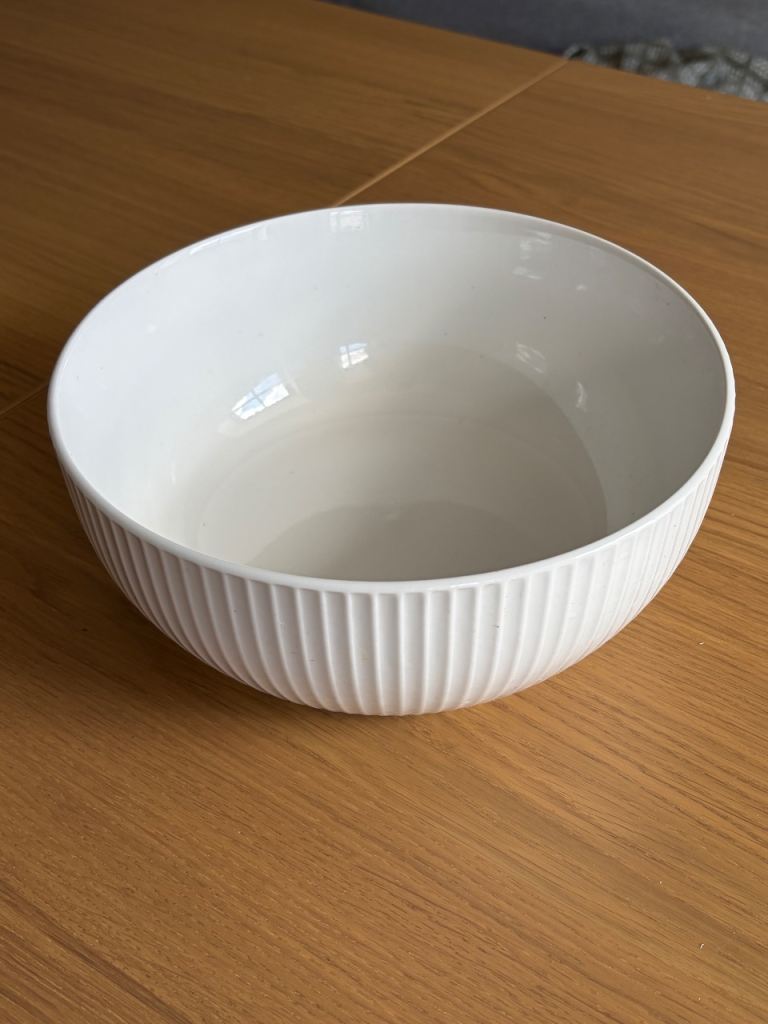 Large White Ceramic Bowl with Ribbed Design