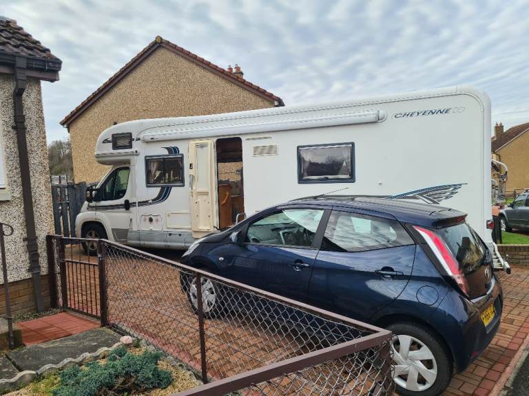 AUTOTRAIL CHEYENNE 840S 2 FIXED SINGLE BEDS C class Tag Axle 5ton max gross train weight.