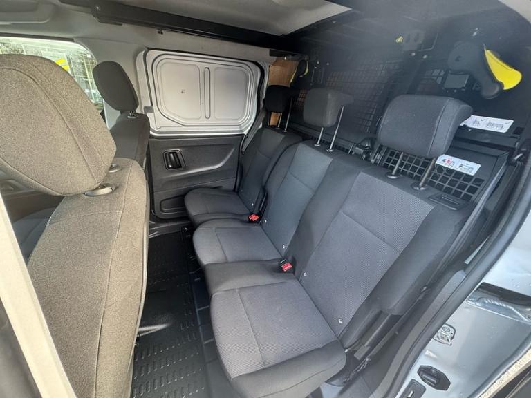 2023 Citroen Berlingo HDi 100ps 850 Enterprise XL Edition 5 Seat Kombi Crew Cab L2 LWB Crew Euro ...