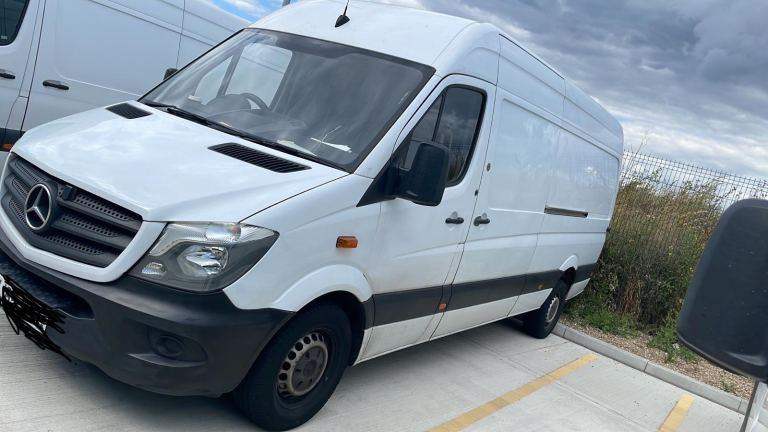 Man and Van Removals - Man With Van, House Moves, Rubbish Removal | East Ham | Mugan Removals