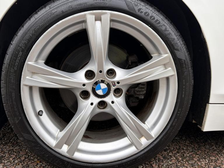 BMW Z4 2.0 Z4 sDrive20i M Sport Roadster 2013