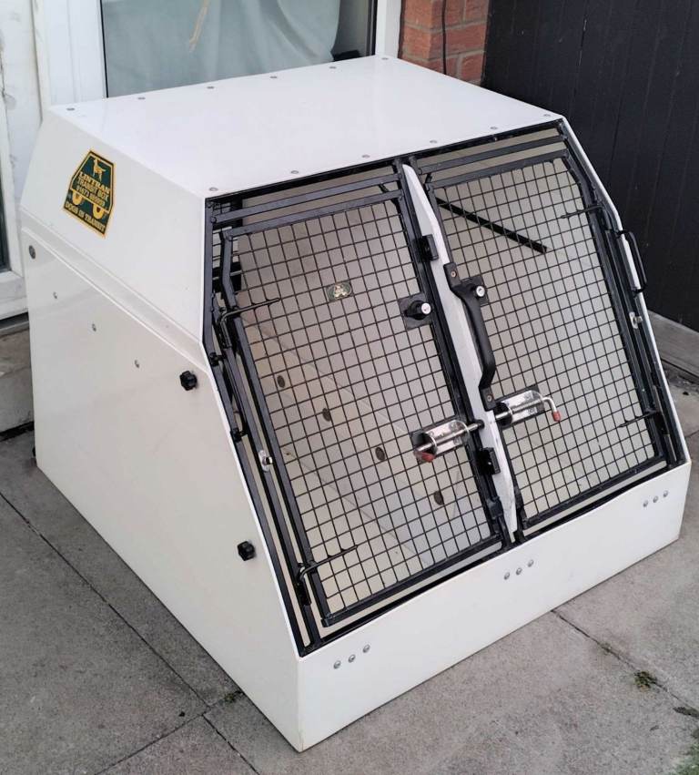 Lintran - Transport / Travel dog box ( Single or Double ) "Delivery Available"