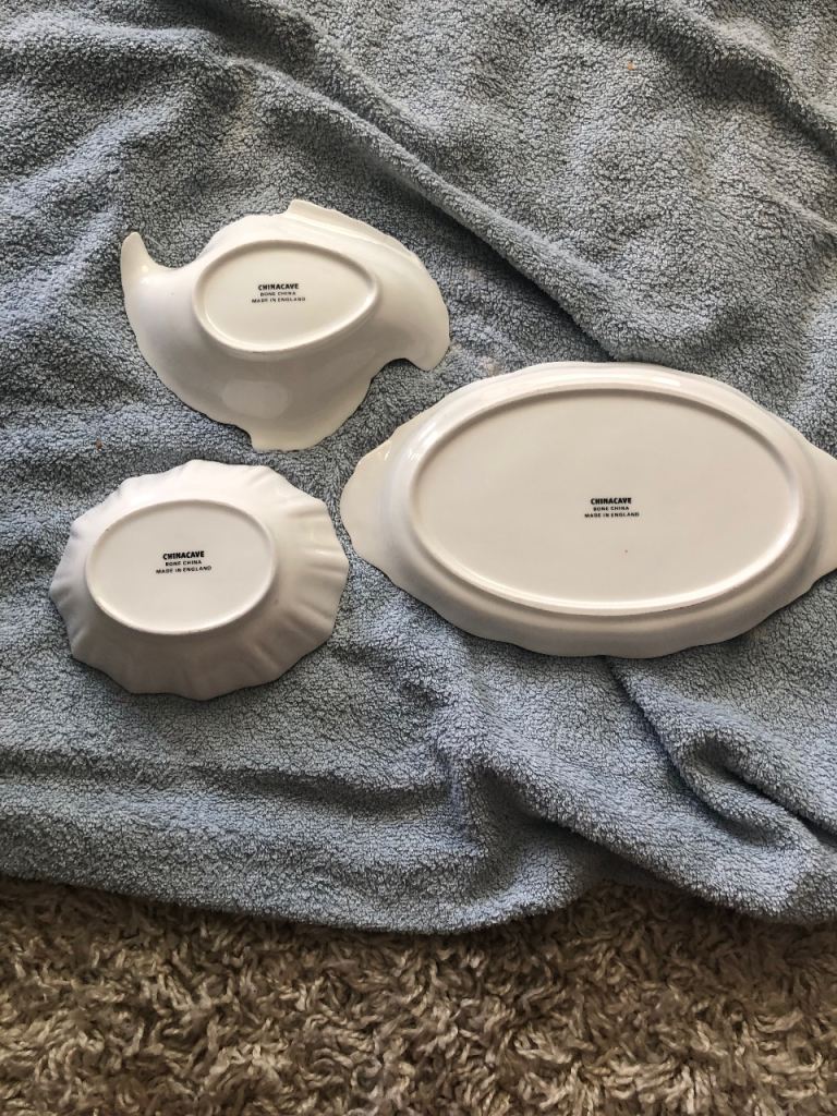 CORNAGGIO Floral Dinnerware Set – 3 Pieces, Good Condition
