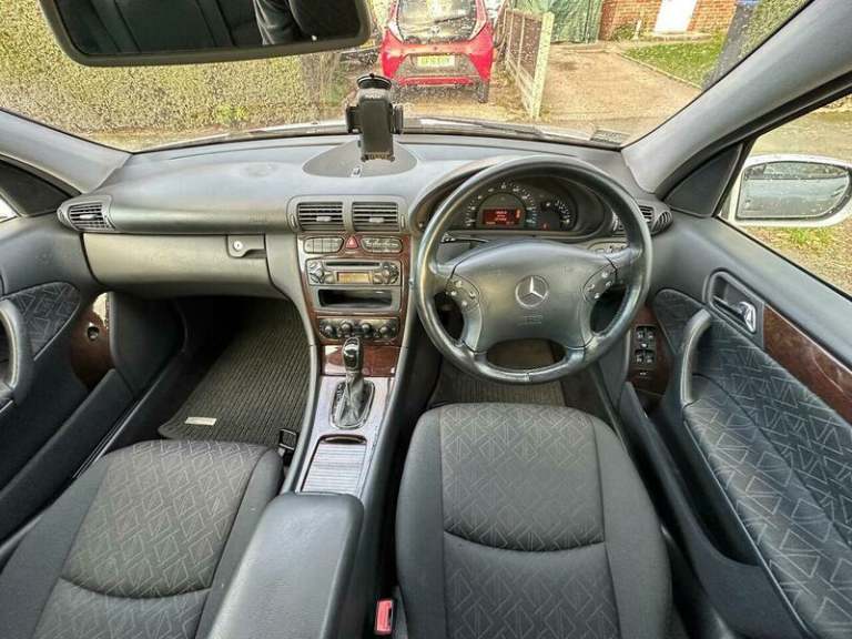 2003 Mercedes-Benz C Class 1.8 C180 Kompressor Elegance SE 4dr Petrol Automatic
