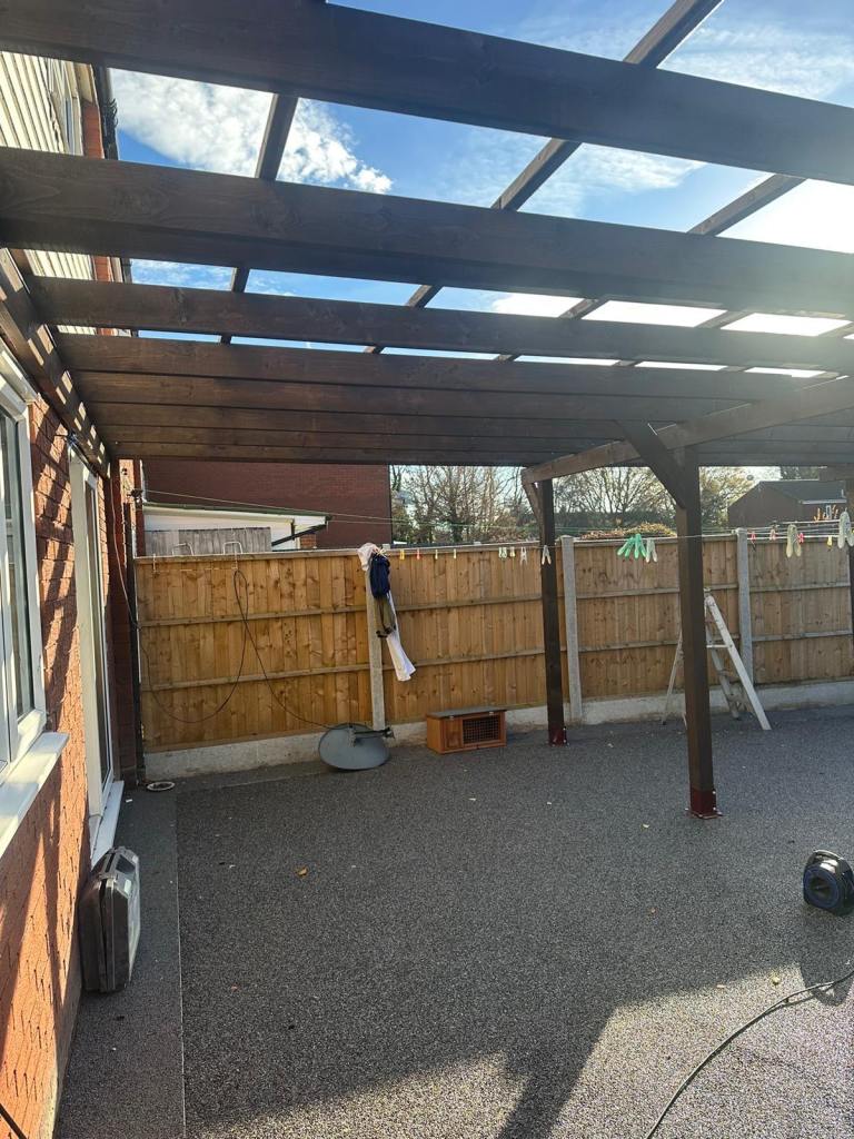 Pergola with metal roof