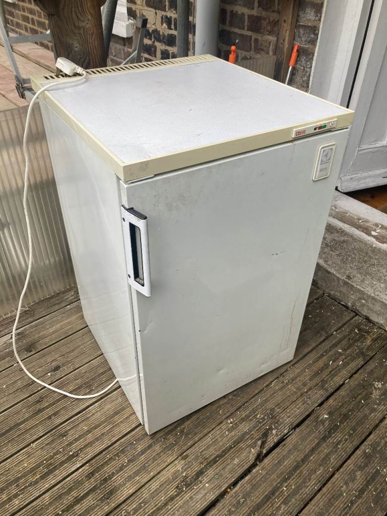 Electrolux under counter freezer Working perfectly