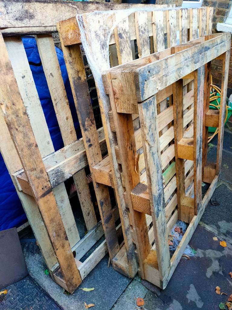Free Wooden Pallets