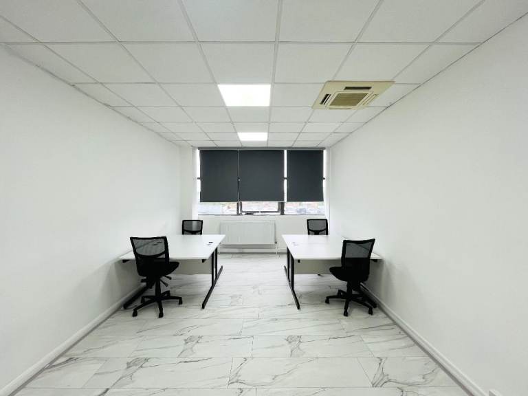Medium Office / Beauty Studio to Rent in Park Royal NW10