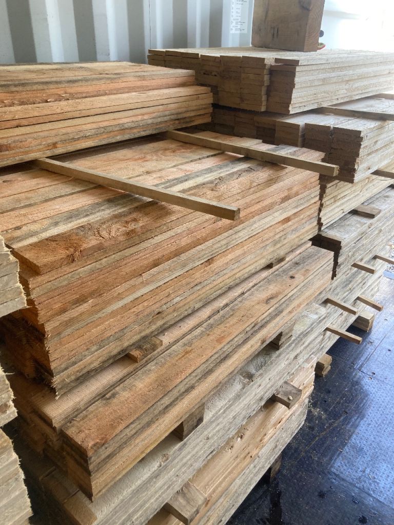 Pallet wood cladding 
