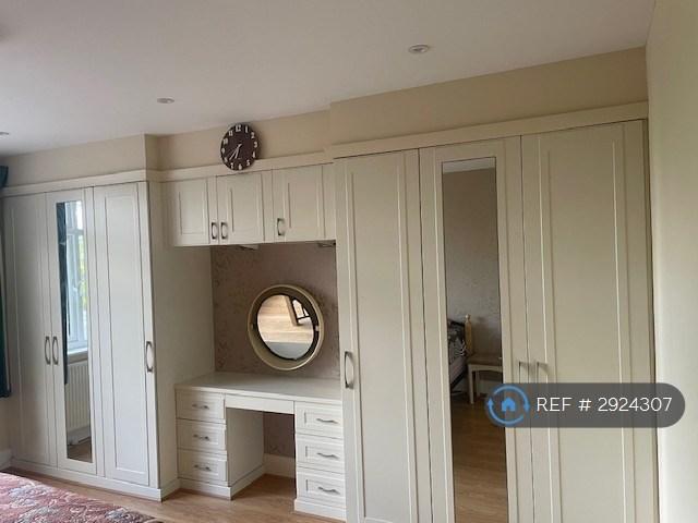 1 bedroom in Greenleafe Drive, Ilford, IG6 (#2924307)