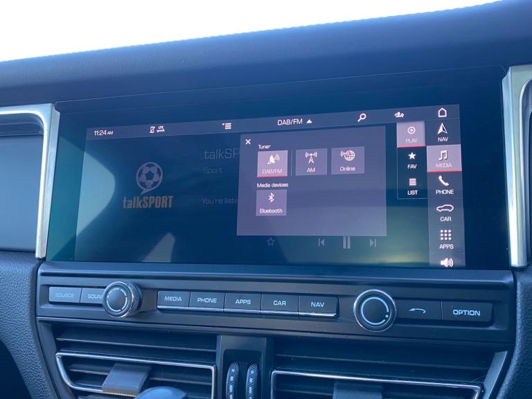 2020 Porsche Macan 2.0T PDK - Panoramic Sunroof &amp; Bose Audio &amp; PASM &amp; Huge Spec 4x4 P...