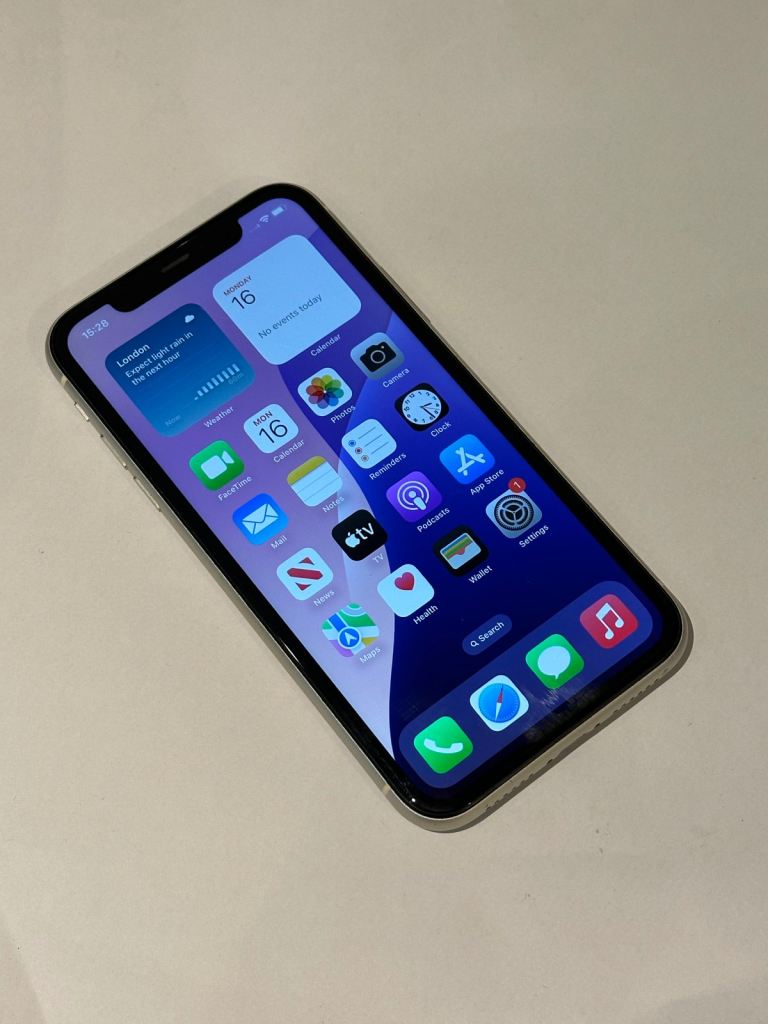 iPhone 11 64GB White Unlocked 