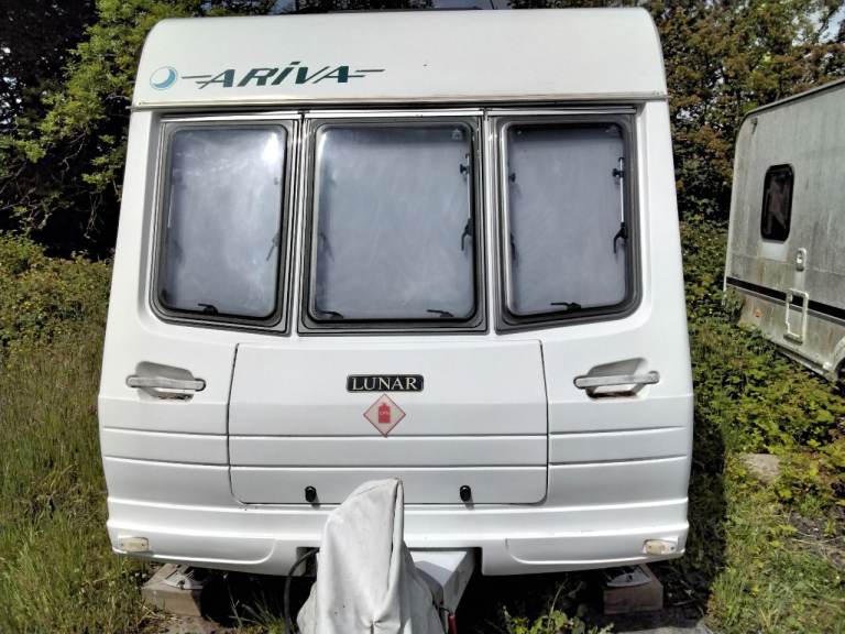 Lunar ariva 2005 2 berth caravan