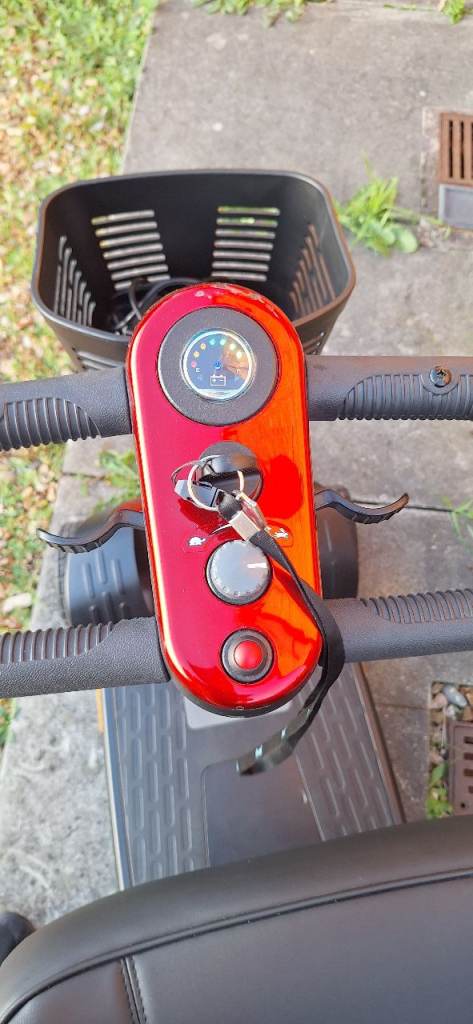 MOBILITY SCOOTER EXCELLENT CONDITION £250