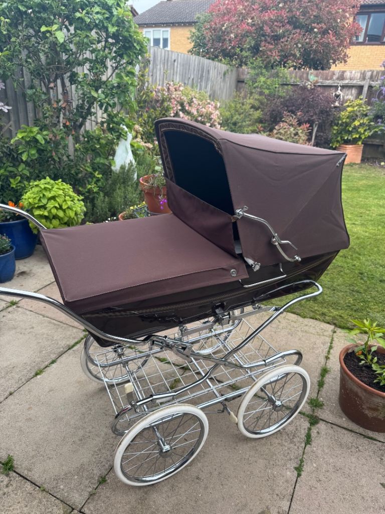 Silver cross coach built pram