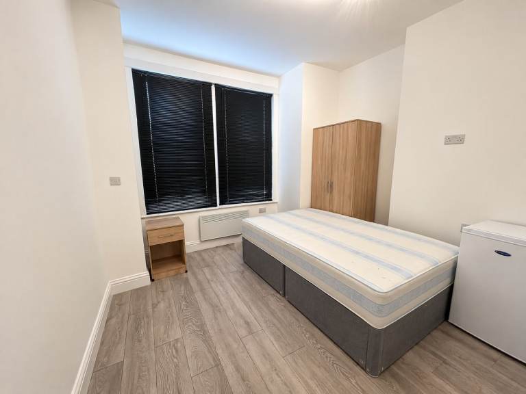 BENEFITS ACCEPTED - Studio Flat Available in Streatham Tooting Wandsworth SW17