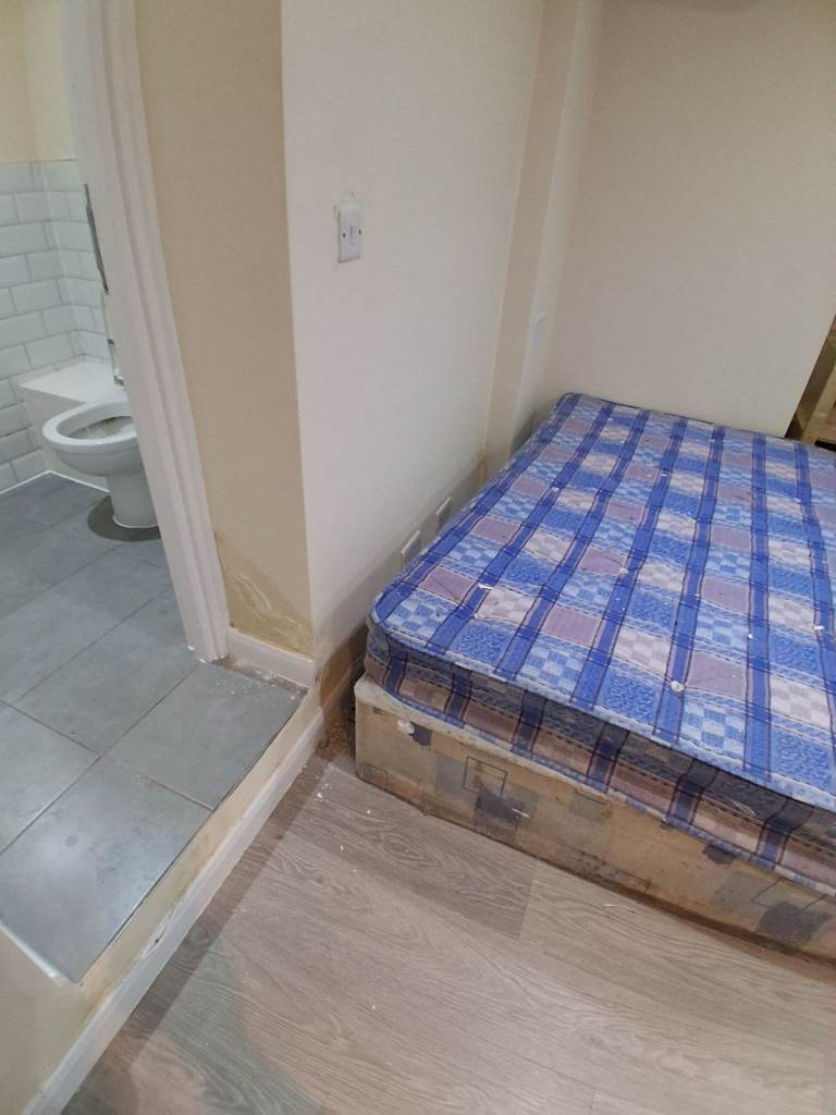 Big self contained studio in Hackney!