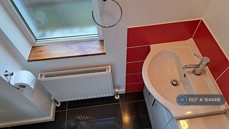 1 bedroom flat in West Bay Area, Dunoon, PA23 (1 bed) (#1644418)