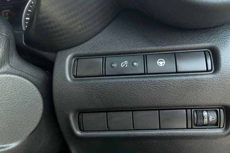 2022 Nissan Juke 1.6 HYBRID TEKNA 5DR AUTO Hatchback Hybrid Automatic