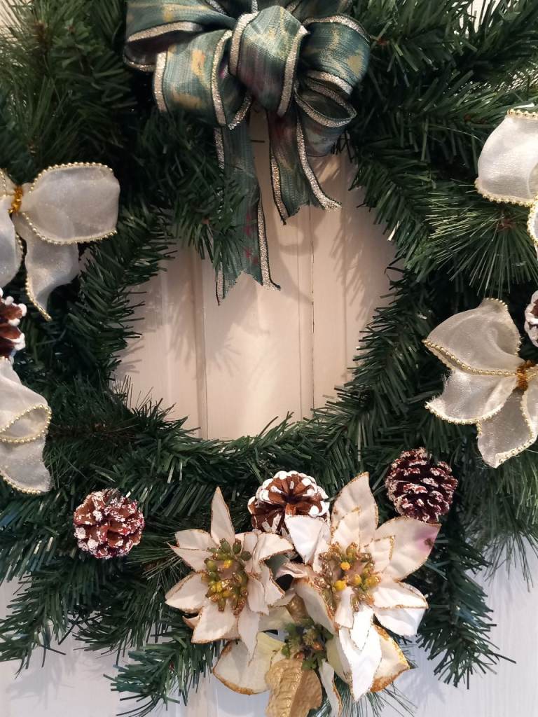 LARGE CHRISTMAS DOOR WREATH 