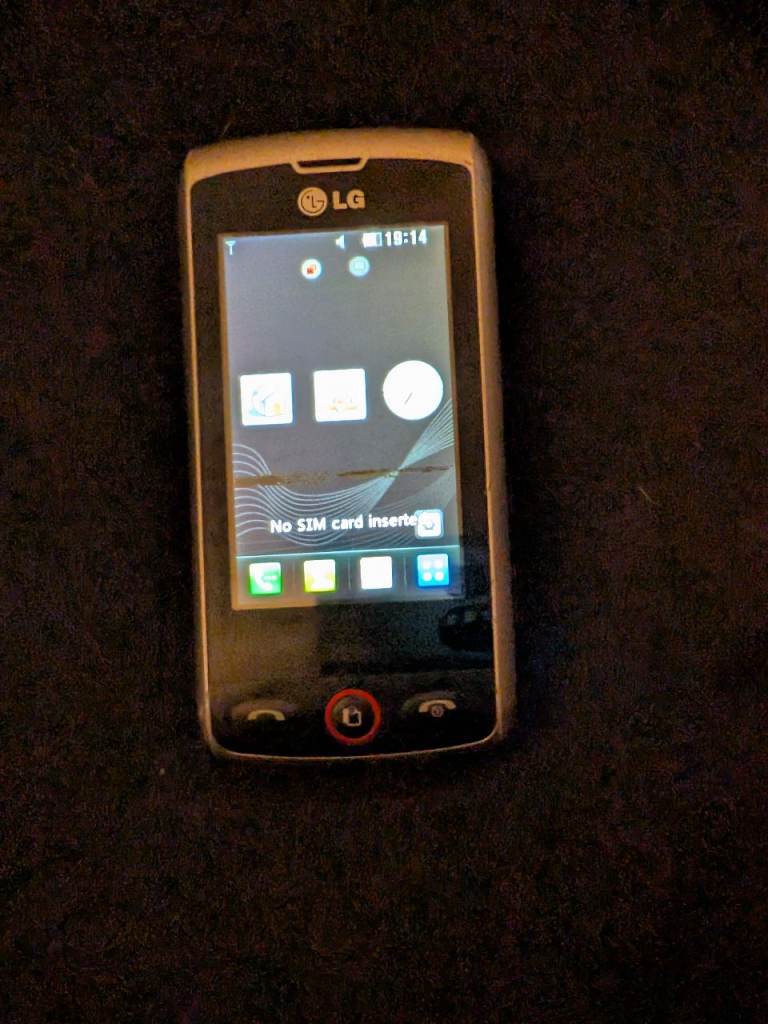 image for Joblot of mobile phones all tested and working phones just some need charging 