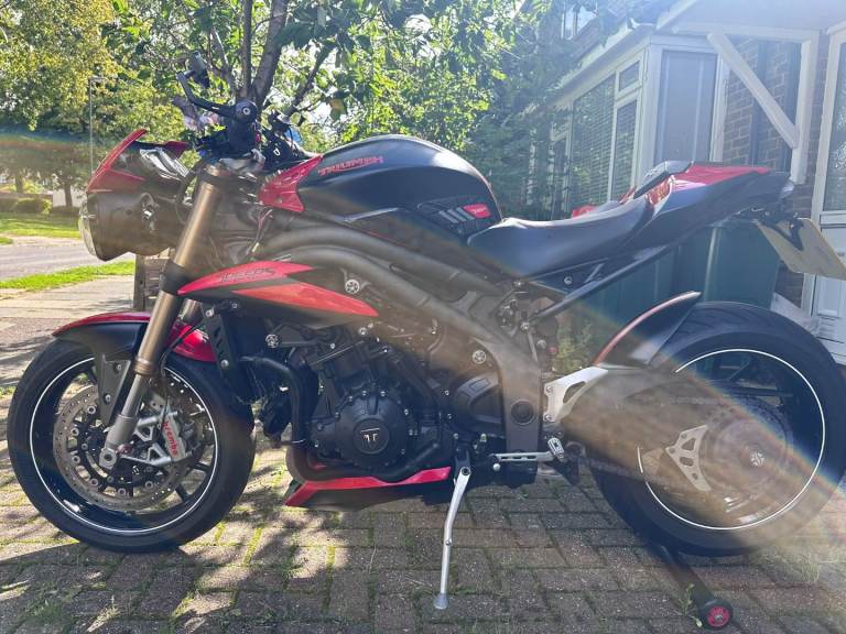 Triumph SPEED TRIPLE 1050 (cc)