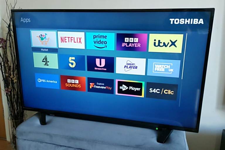 Smart TV, Has All The Apps, 4 K HDR Picture Quality, 50 Inch Screen, Great Picture Quality