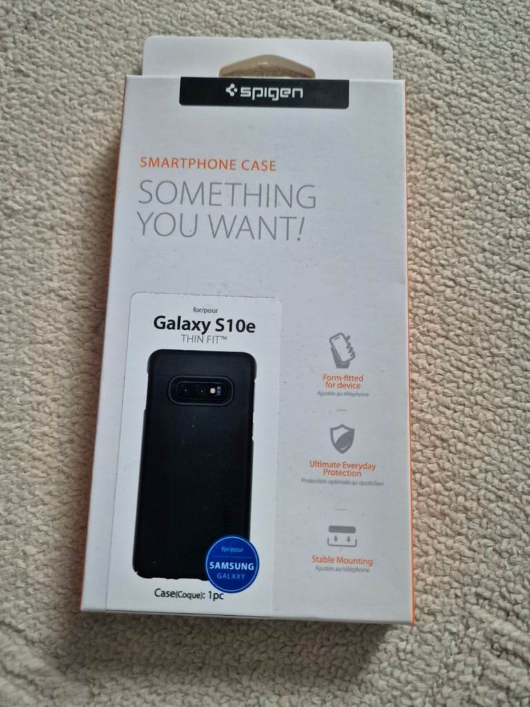 Spigen Thin Fit Case Compatible with Samsung Galaxy S10e - Black