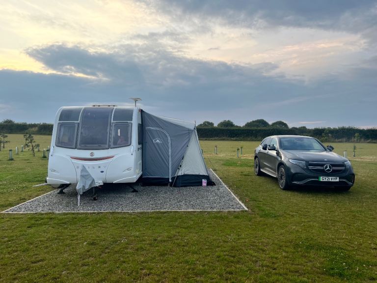 Bailey Unicorn Vigo - Full Air Awning Motor Mover, Sat TV, Solar, WiFi, ATC Awning, Extras