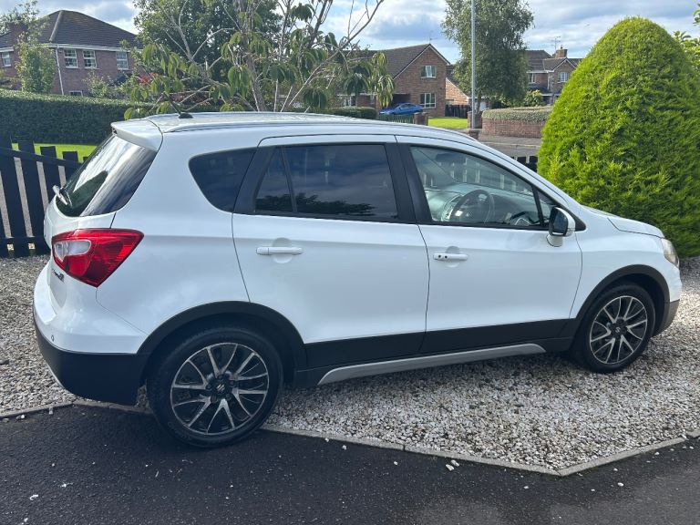 Suzuki, SX4 S-CROSS, Hatchback, 2015, Manual, 1586 (cc), 5 doors