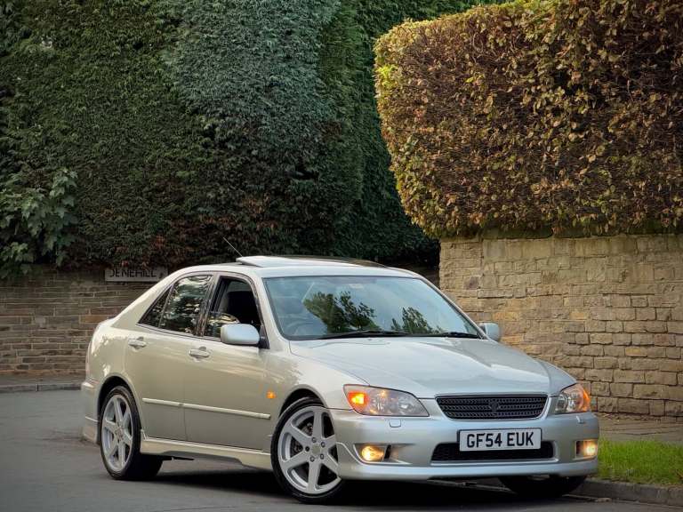 LEXUS IS 200 2.0 SE [AERO KIT] AUTO + FULL 19 STAMP SHSTRY + 1OAP OWNR +NOTRUSTY