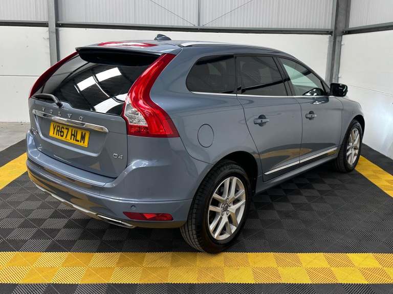 VOLVO XC60 2.0 SE Lux Nav D4 2017