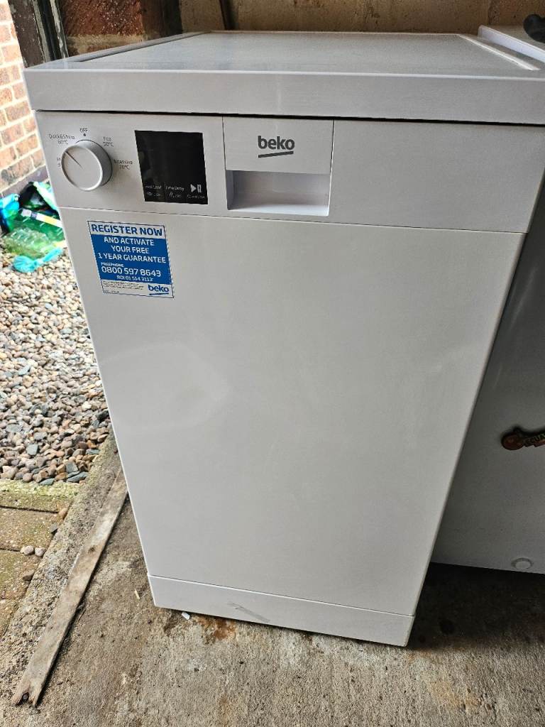 Slimline dishwasher 