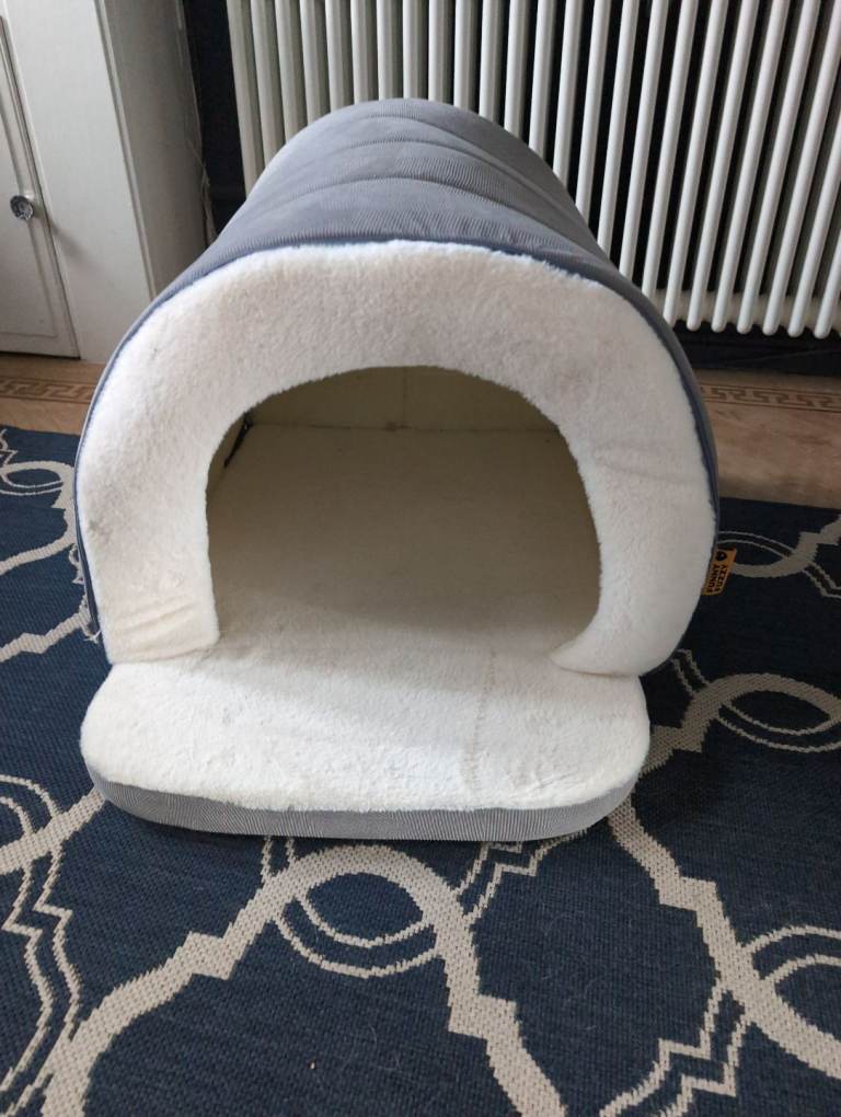Small dog  or large cat bed