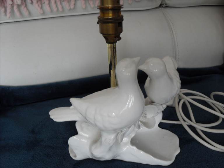 Vintage White Porcelain Dove/Love Birds Table Lamp Base